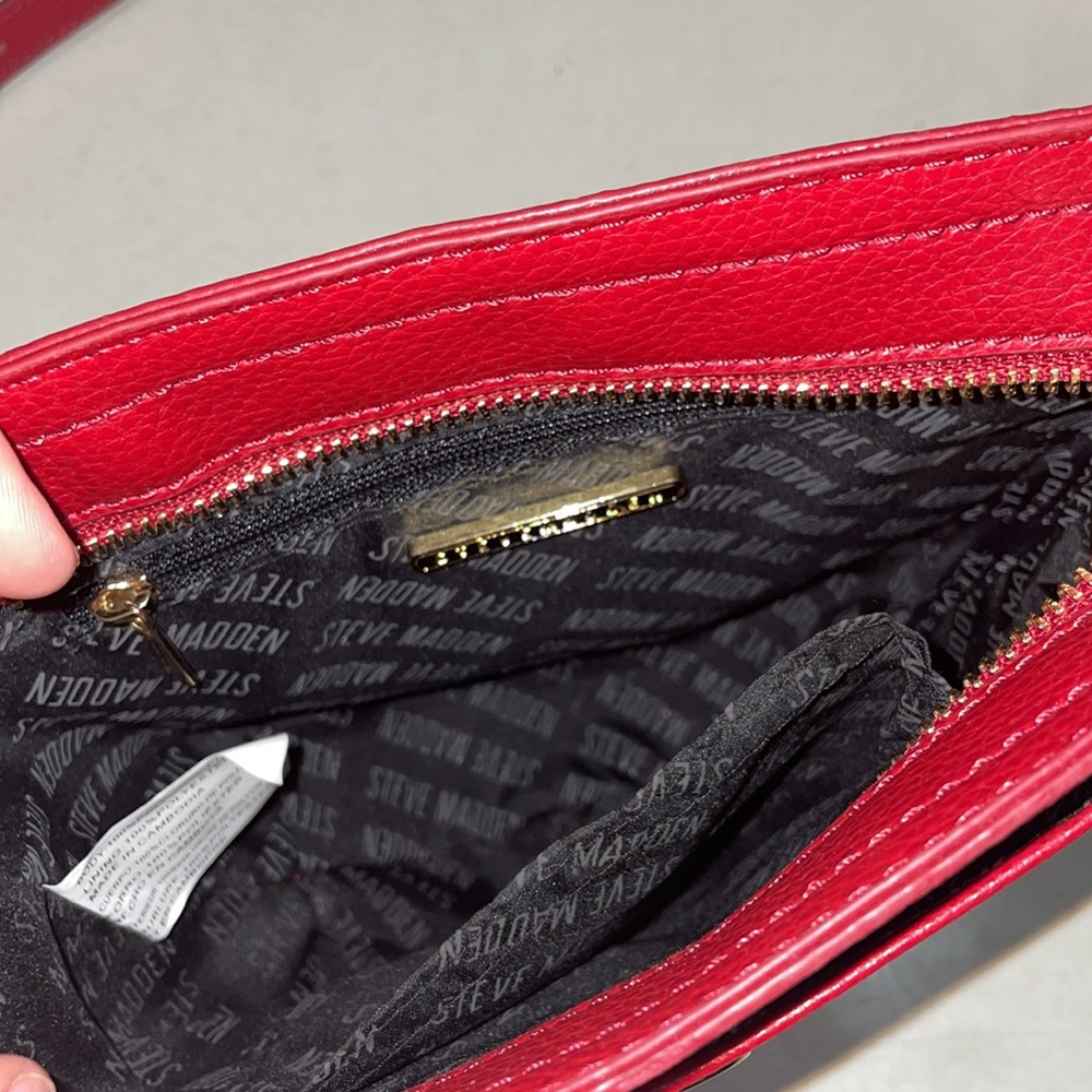 Red Steve Madden Purse! - Picture 4 of 6